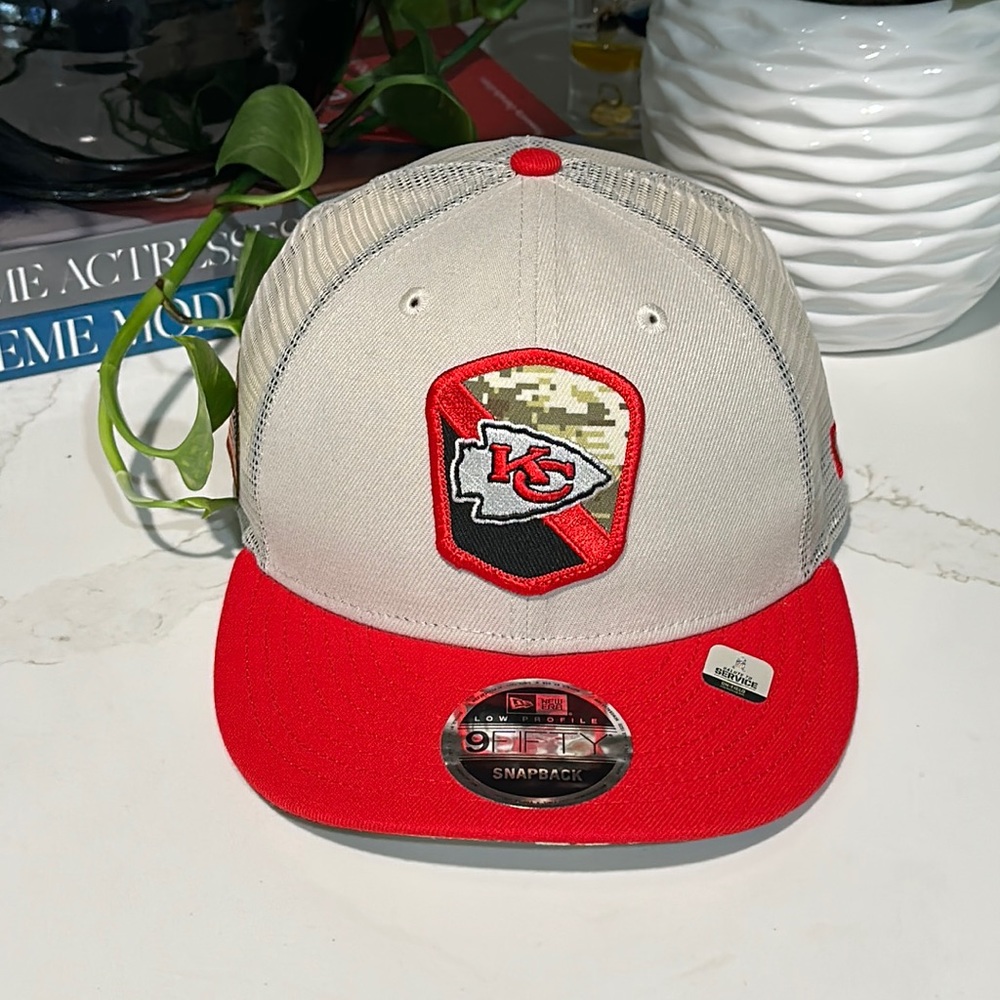 New Kansas City Chiefs New Era 39thirty snapback cap salute to service edition